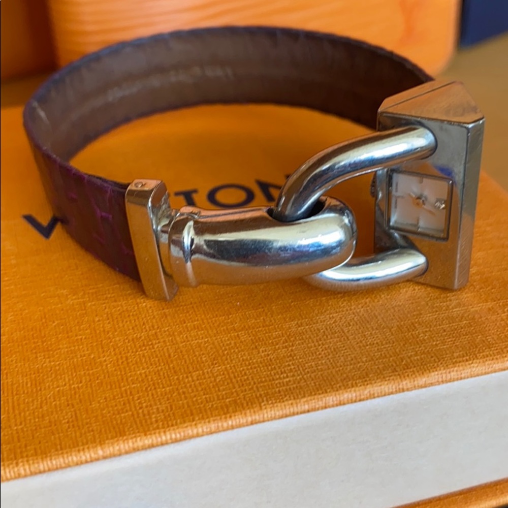 Authentic Van Cleef & Arpels 26mm Cadenas Watch